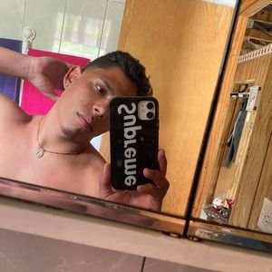 Meet your Posher, Emanuel